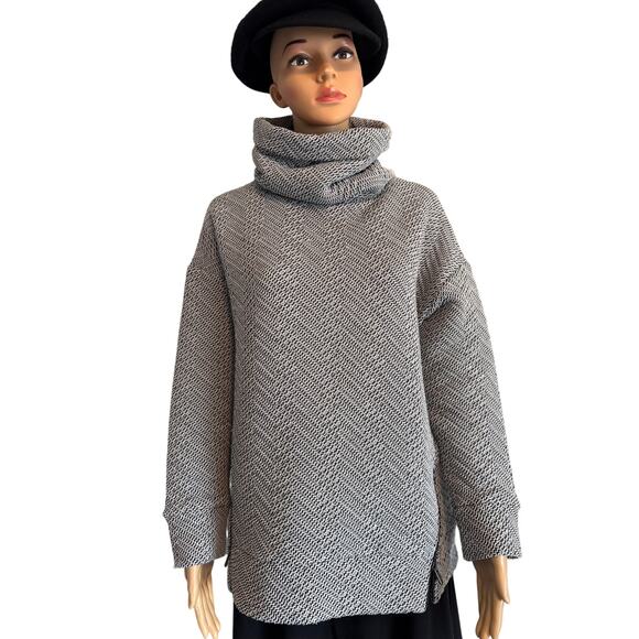 GapFit Quilted Funnel Neck Side Zip Pullover - Picture 1 of 9